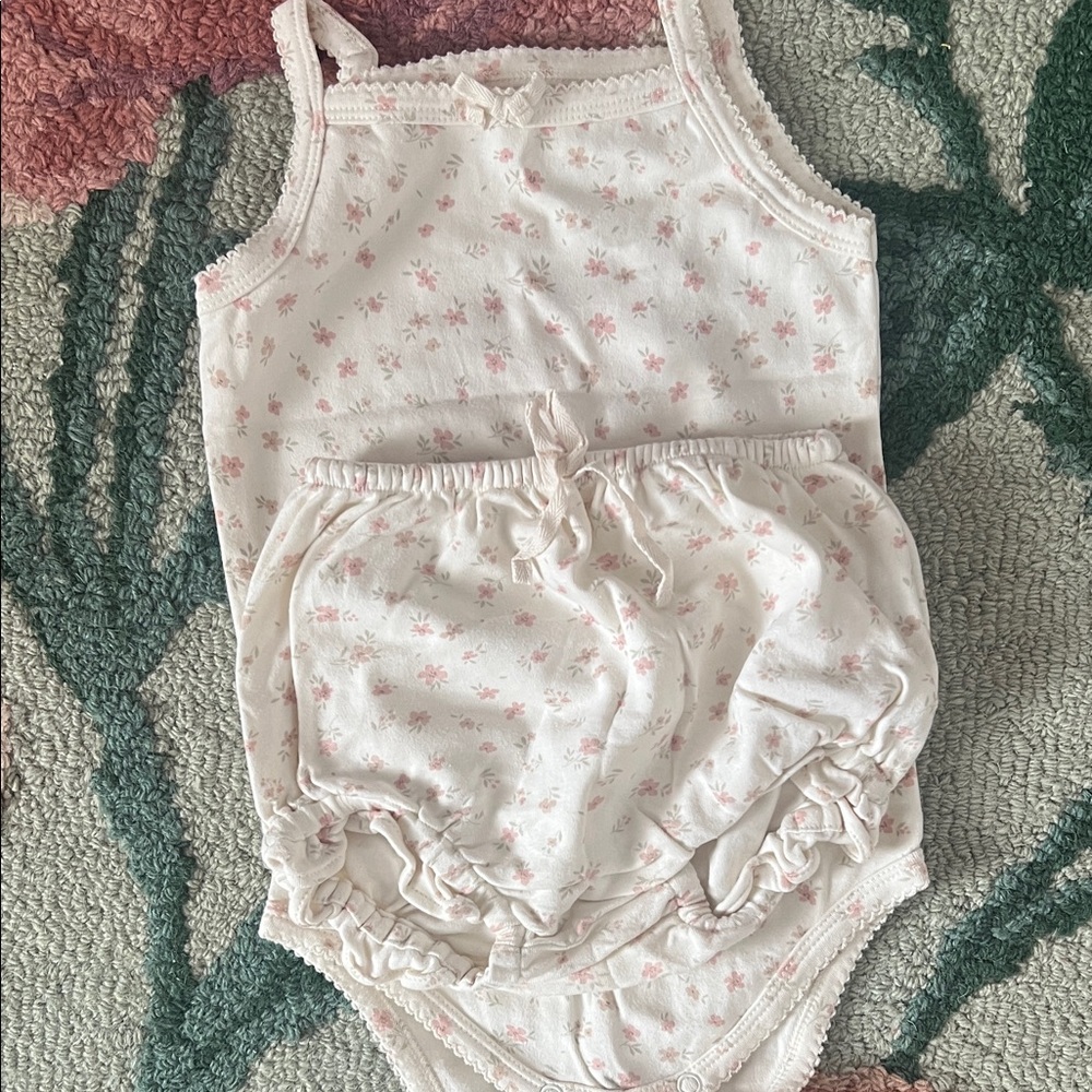 BUNDLE Jamie Kay Kids Matching Sets in Gray, Pink, and Cream - Picture 5 of 5